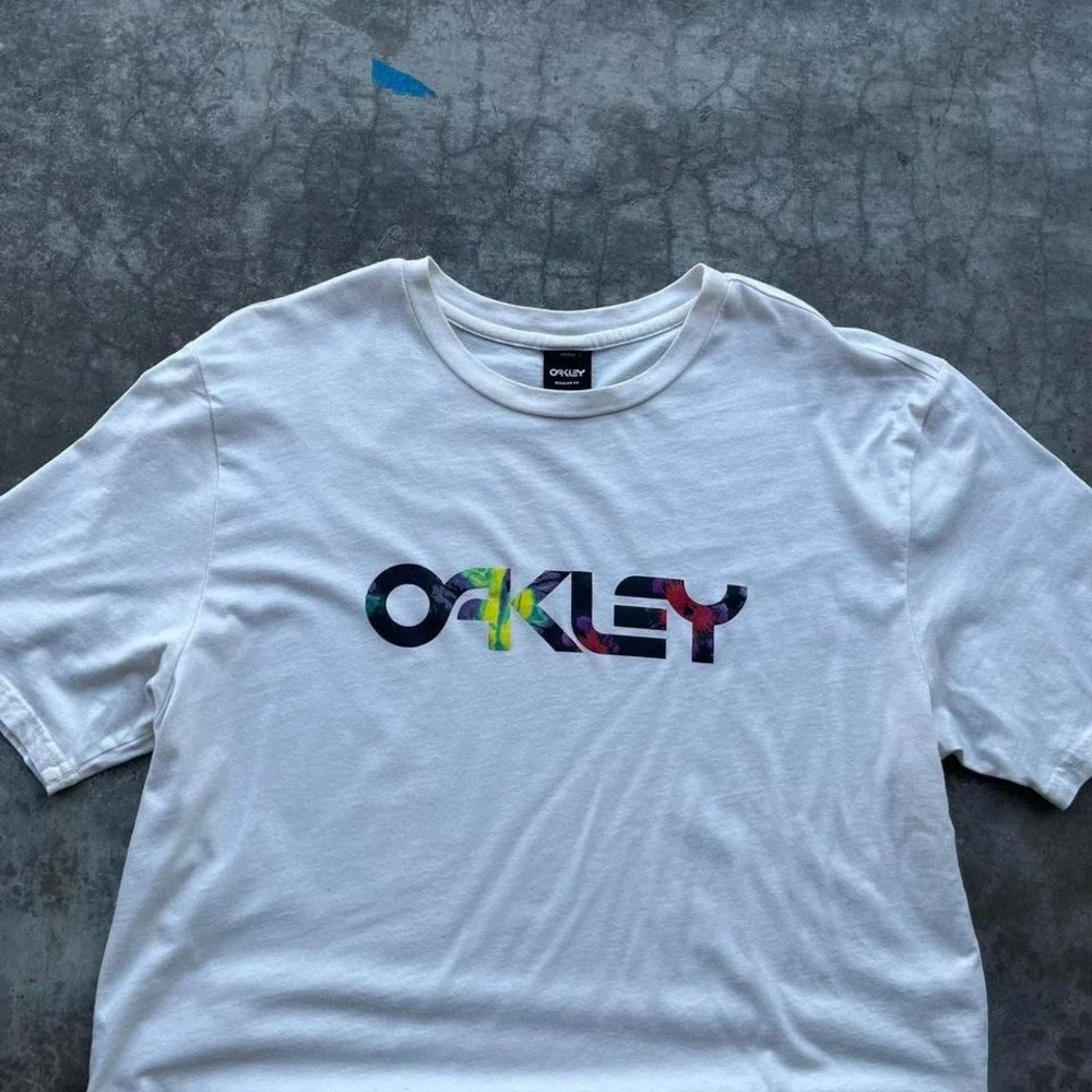 Oakley Shirt Mens Extra Large White Regular Fit Graphic Logo Tee Skate Surf BMX